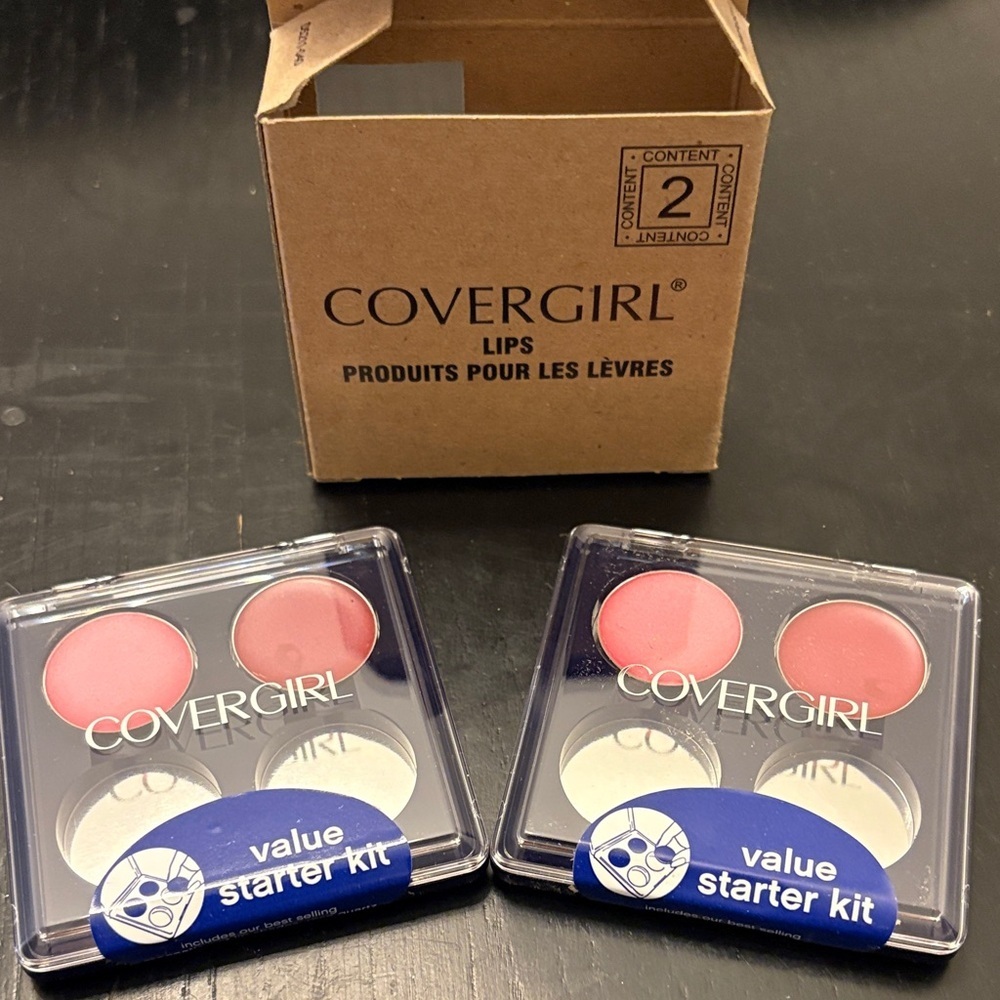 COVERGIRL Lip Kit with Pink and White Shades - Picture 2 of 2